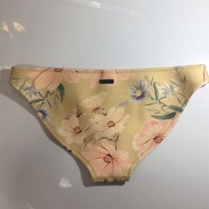 TRIANGL Swim Coco Floral Affair Bottoms✨ Size M